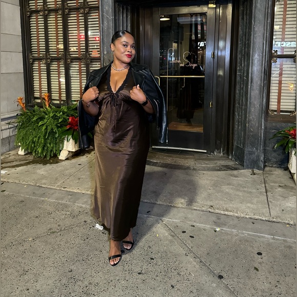 Meet your Posher, Alexa - Picture 5 of 12